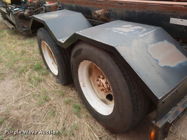 image for item KR9798 1993 Mack CH613  roll-off container truck