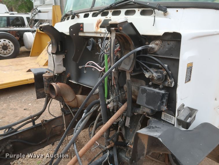 image for item KR9802 2003 Mack CX612 Vision semi truck cab