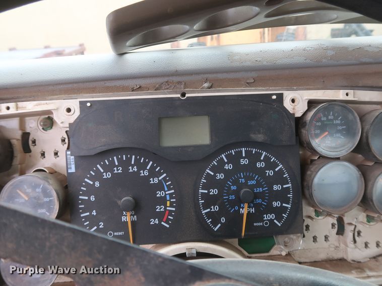 image for item KR9802 2003 Mack CX612 Vision semi truck cab