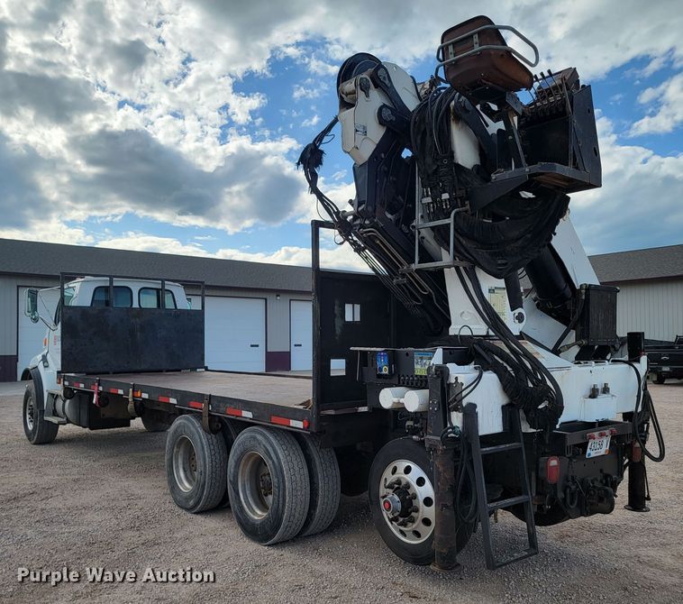 image for item KS9936 2005 Sterling LT9500  crane truck