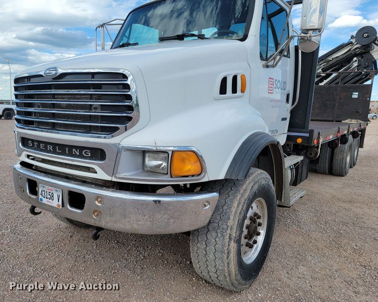 image for item KS9936 2005 Sterling LT9500  crane truck