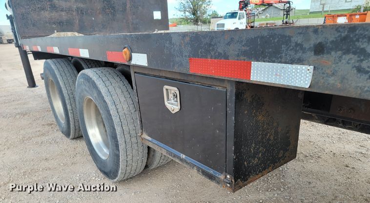 image for item KS9936 2005 Sterling LT9500  crane truck