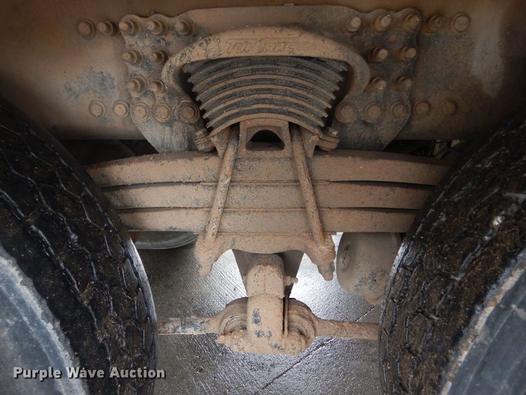 image for item KS9936 2005 Sterling LT9500  crane truck