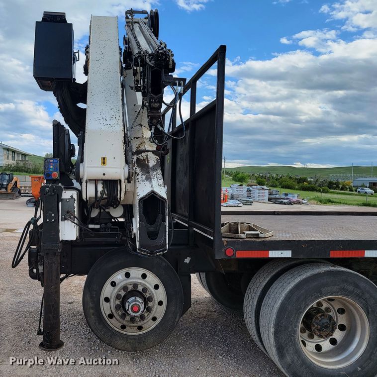 image for item KS9936 2005 Sterling LT9500  crane truck