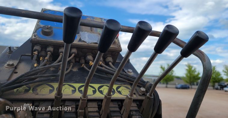 image for item KS9936 2005 Sterling LT9500  crane truck