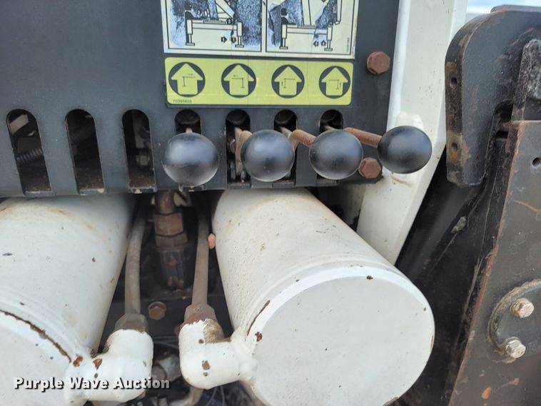 image for item KS9936 2005 Sterling LT9500  crane truck