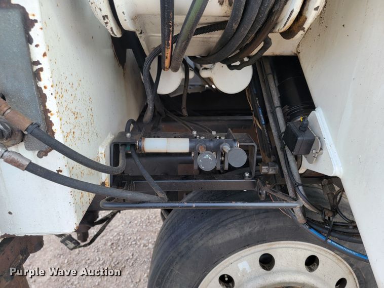 image for item KS9936 2005 Sterling LT9500  crane truck