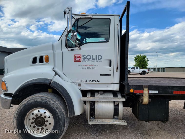 image for item KS9936 2005 Sterling LT9500  crane truck