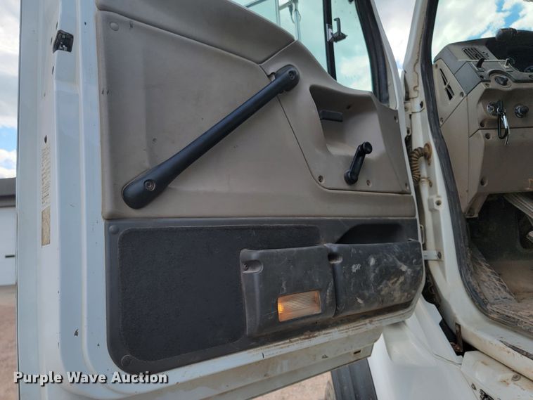 image for item KS9936 2005 Sterling LT9500  crane truck