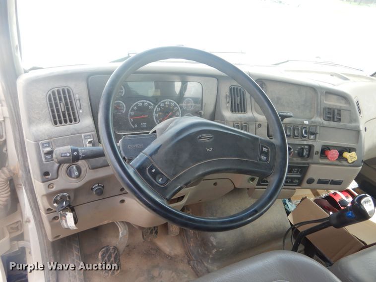 image for item KS9936 2005 Sterling LT9500  crane truck