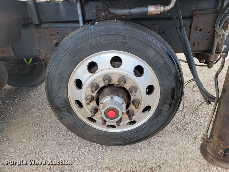 image for item KS9936 2005 Sterling LT9500  crane truck