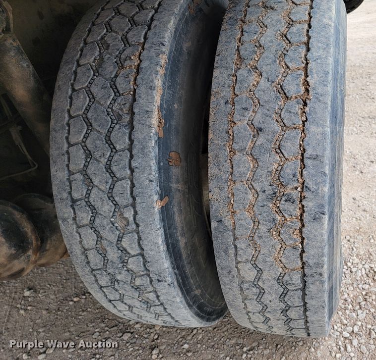 image for item KS9936 2005 Sterling LT9500  crane truck