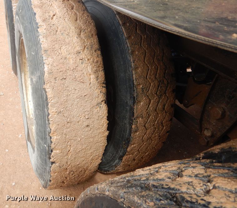 image for item KS9938 2006 Side Dump Industries DS42CCH1R2R11  side dump trailer