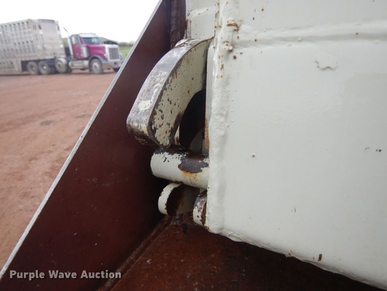 image for item KS9940 2011 Freightliner Coronado SD dump truck