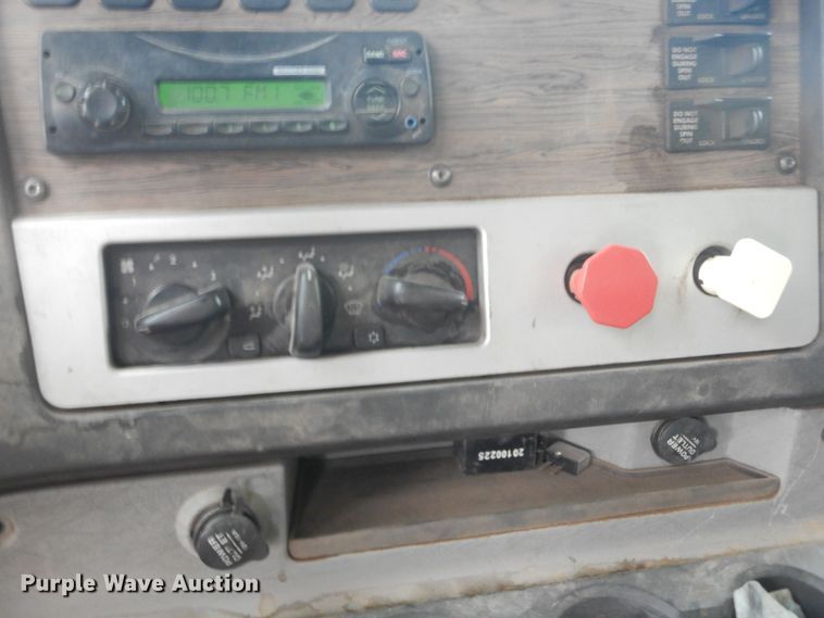 image for item KS9940 2011 Freightliner Coronado SD dump truck