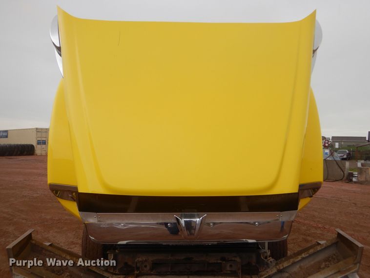 image for item KS9940 2011 Freightliner Coronado SD dump truck