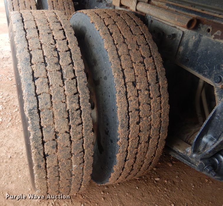 image for item KS9940 2011 Freightliner Coronado SD dump truck