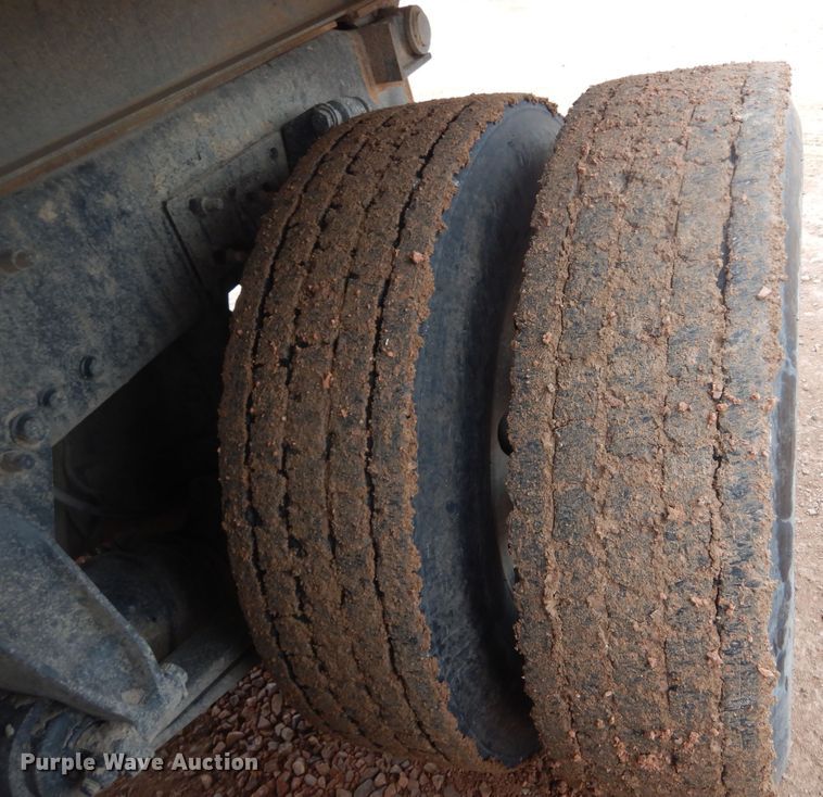 image for item KS9940 2011 Freightliner Coronado SD dump truck