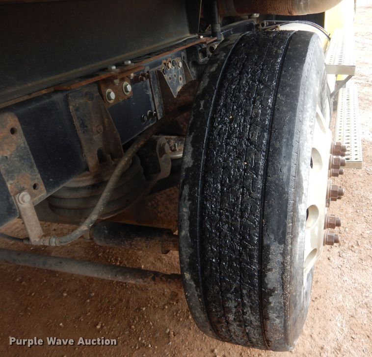 image for item KS9940 2011 Freightliner Coronado SD dump truck