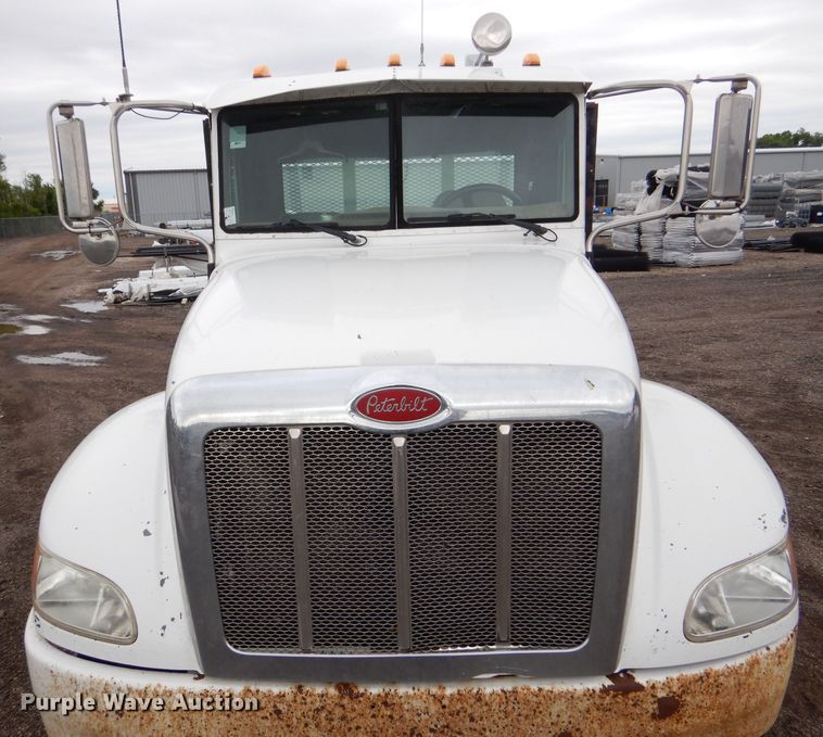 image for item LP9299 2008 Peterbilt 335  flatbed truck