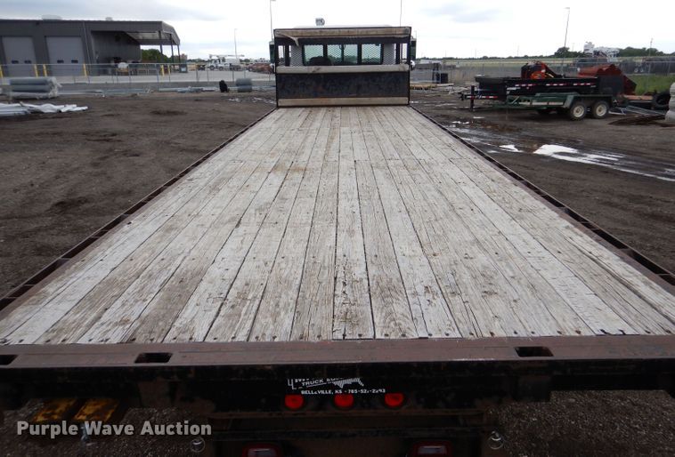 image for item LP9299 2008 Peterbilt 335  flatbed truck