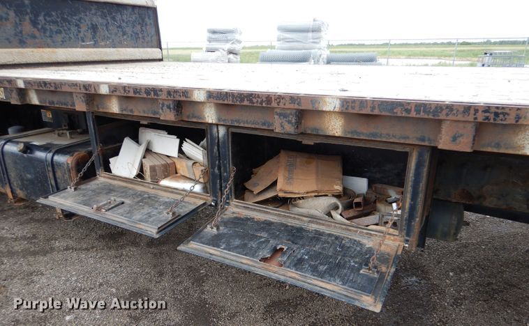 image for item LP9299 2008 Peterbilt 335  flatbed truck