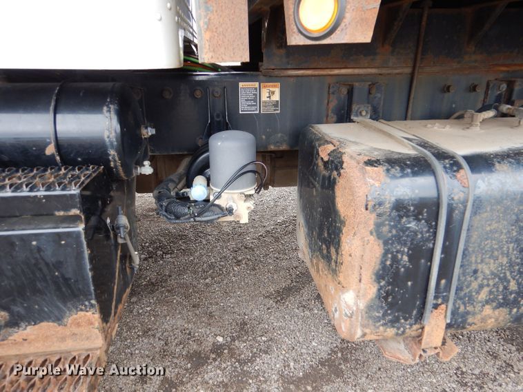 image for item LP9299 2008 Peterbilt 335  flatbed truck