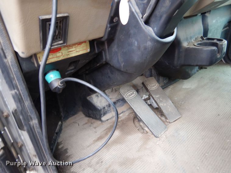 image for item LP9299 2008 Peterbilt 335  flatbed truck