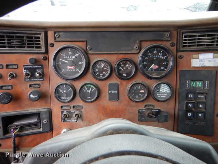 image for item LP9299 2008 Peterbilt 335  flatbed truck