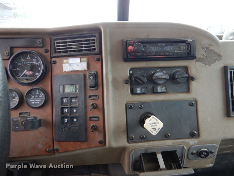 image for item LP9299 2008 Peterbilt 335  flatbed truck