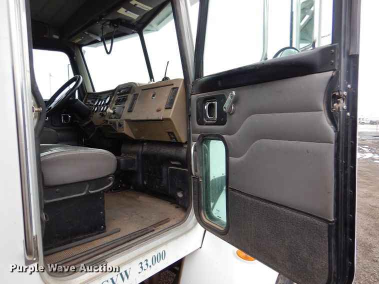 image for item LP9299 2008 Peterbilt 335  flatbed truck