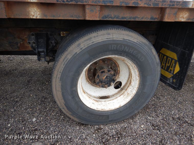 image for item LP9299 2008 Peterbilt 335  flatbed truck