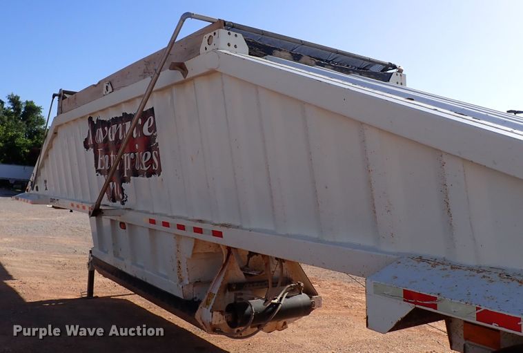 image for item LU9051 2015 Armor Lite SBD-40  bottom dump trailer