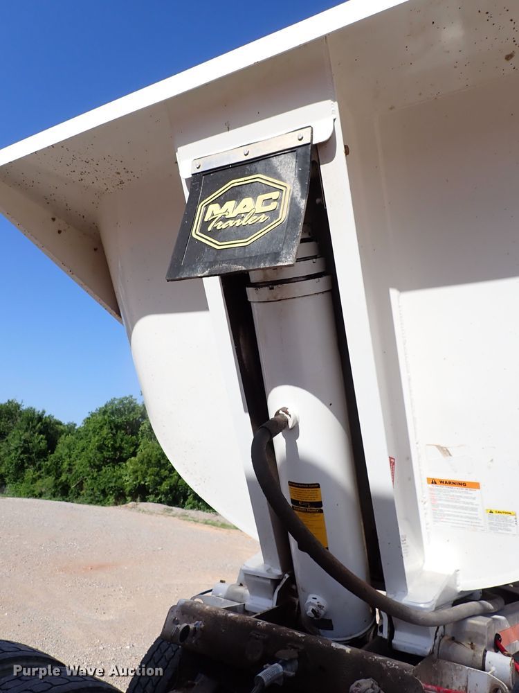 image for item LU9053 2017 MAC  end dump trailer