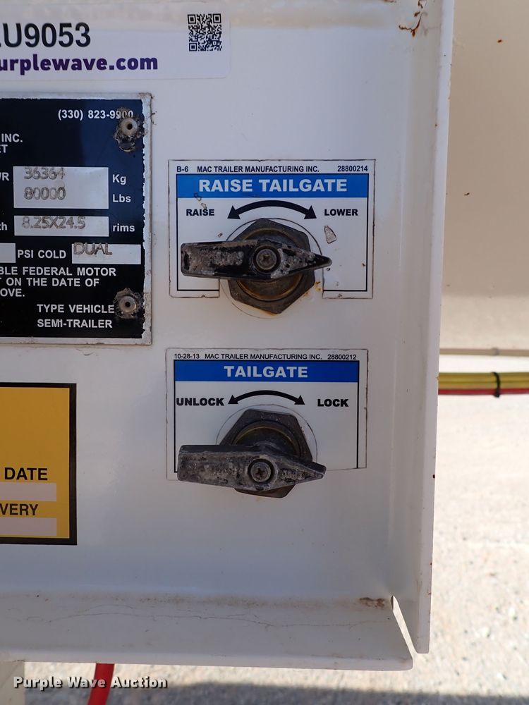 image for item LU9053 2017 MAC  end dump trailer