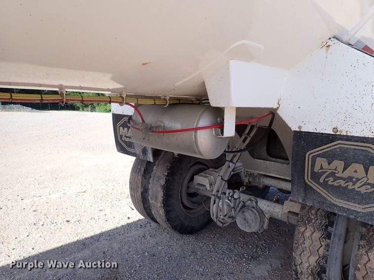 image for item LU9053 2017 MAC  end dump trailer