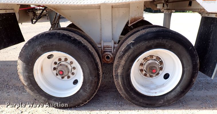 image for item LU9053 2017 MAC  end dump trailer