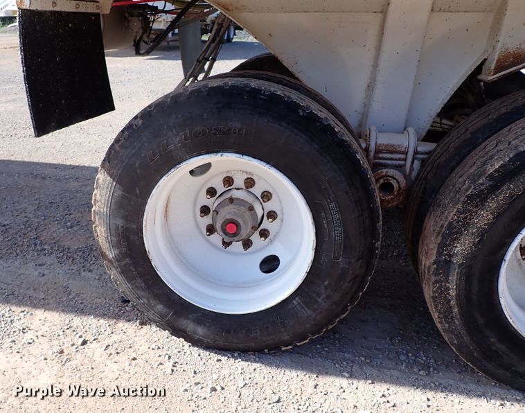 image for item LU9053 2017 MAC  end dump trailer