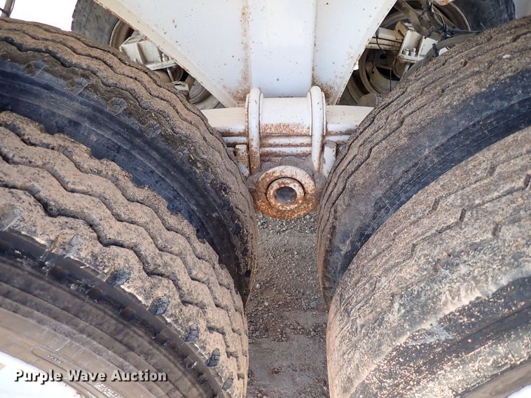 image for item LU9053 2017 MAC  end dump trailer