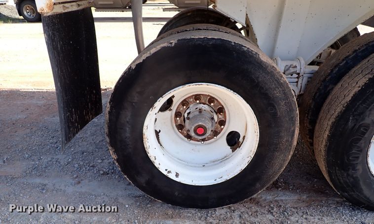 image for item LU9053 2017 MAC  end dump trailer