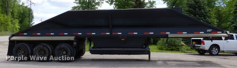 image for item MF9616 2006 Midland MG38TC3000  bottom dump trailer