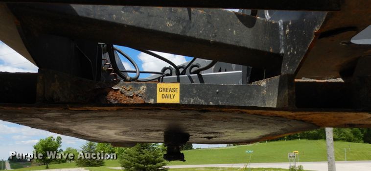 image for item MF9616 2006 Midland MG38TC3000  bottom dump trailer