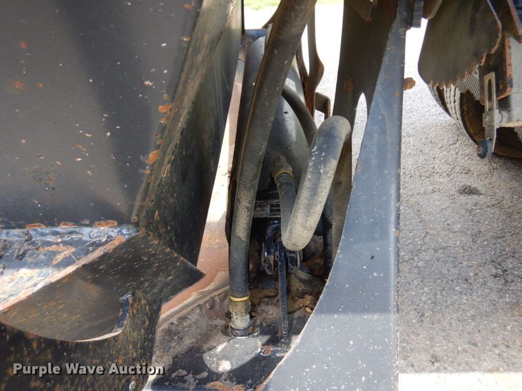 image for item MF9616 2006 Midland MG38TC3000  bottom dump trailer