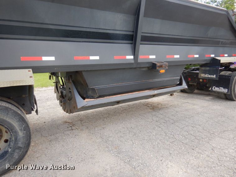 image for item MF9616 2006 Midland MG38TC3000  bottom dump trailer
