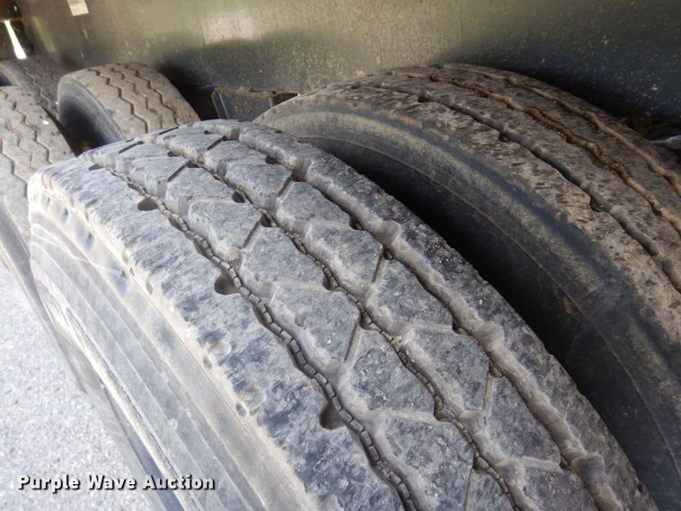 image for item MF9616 2006 Midland MG38TC3000  bottom dump trailer