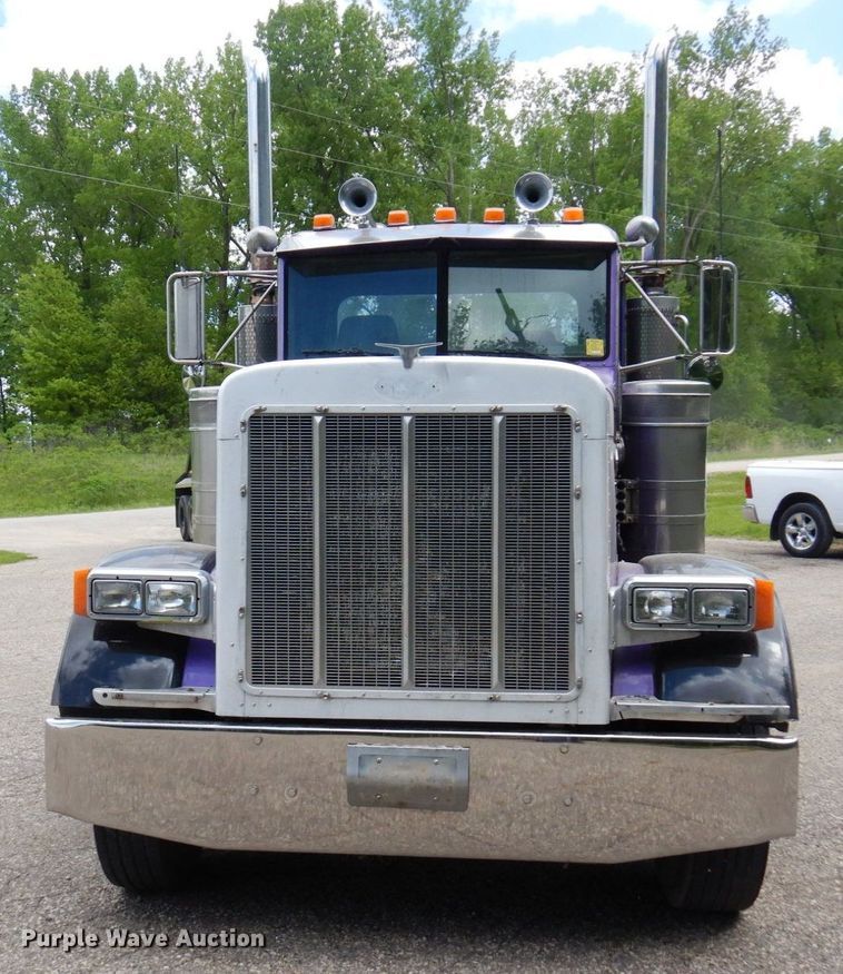 image for item MF9617 1998 Peterbilt 379  semi truck