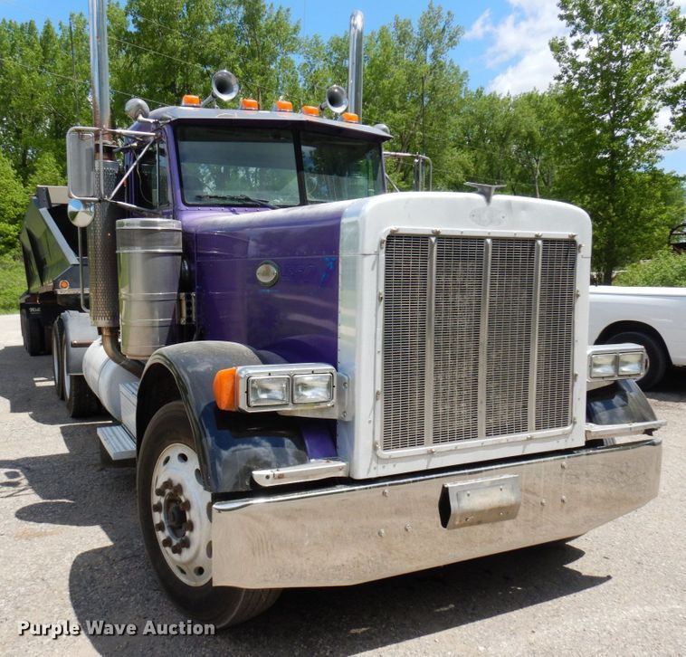 image for item MF9617 1998 Peterbilt 379  semi truck