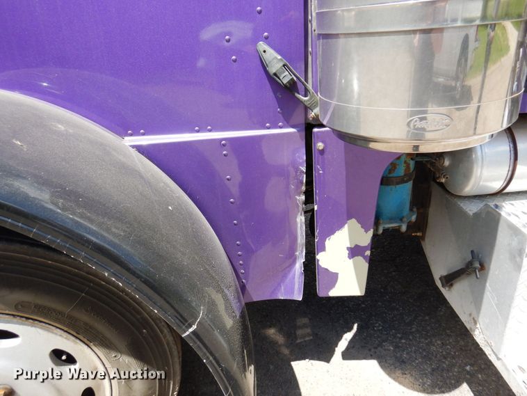 image for item MF9617 1998 Peterbilt 379  semi truck