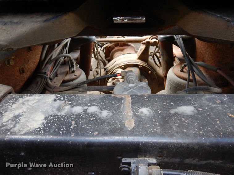 image for item MF9617 1998 Peterbilt 379  semi truck