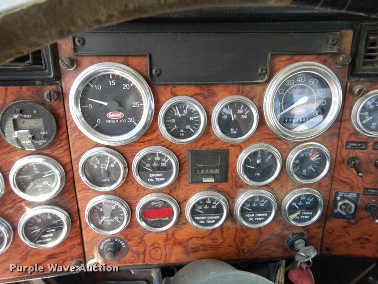 image for item MF9617 1998 Peterbilt 379  semi truck